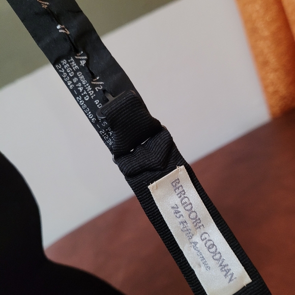 Bergdorf Goodman Bow Tie - Picture 2 of 3